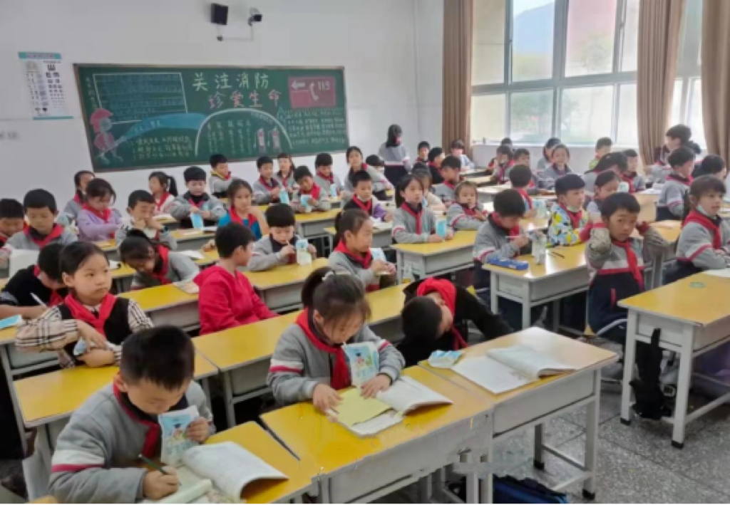 未來可期 健康護(hù)航丨花花牛乳業(yè)集團(tuán)取得學(xué)生飲用奶常、低溫發(fā)酵乳生產(chǎn)資質(zhì)